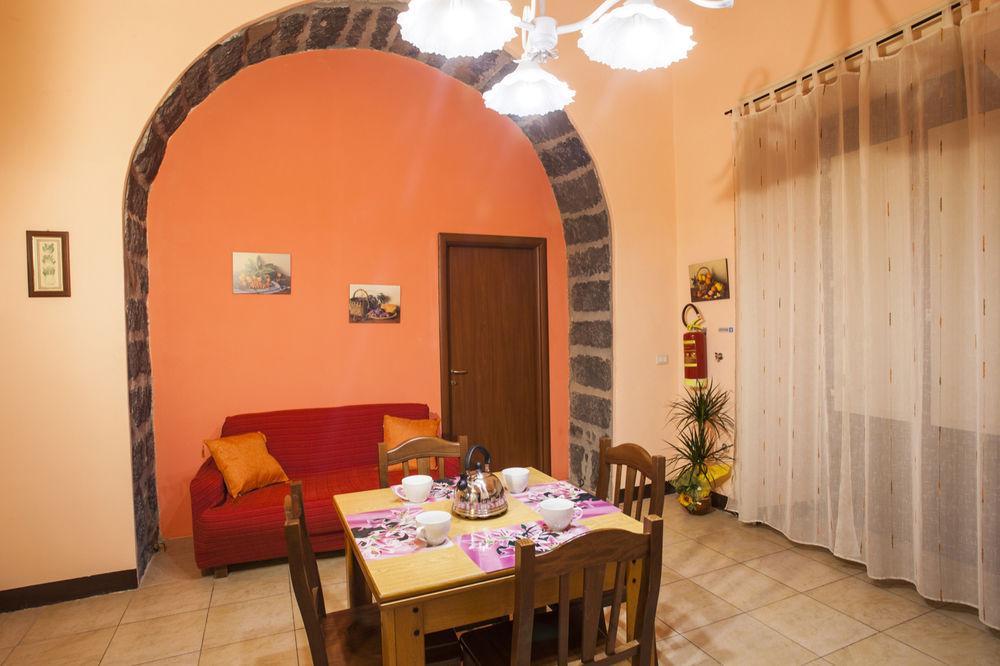 Bed and Breakfast Siciliaetnamare à Riposto Extérieur photo