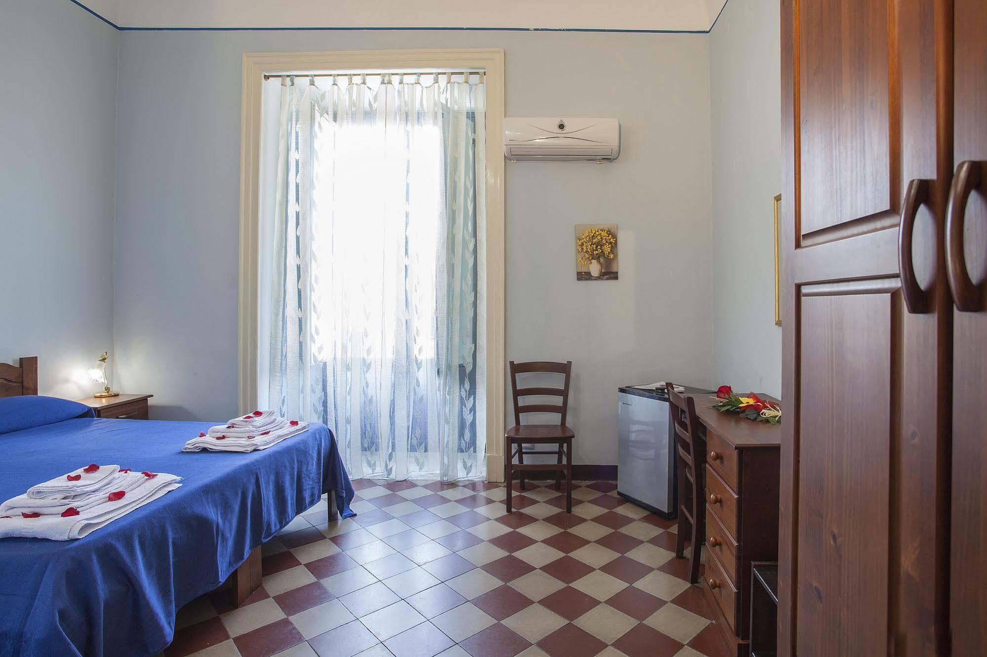 Bed and Breakfast Siciliaetnamare à Riposto Extérieur photo